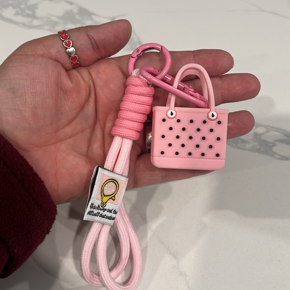 Cute💕PINK Keychain - Picture 4 of 16